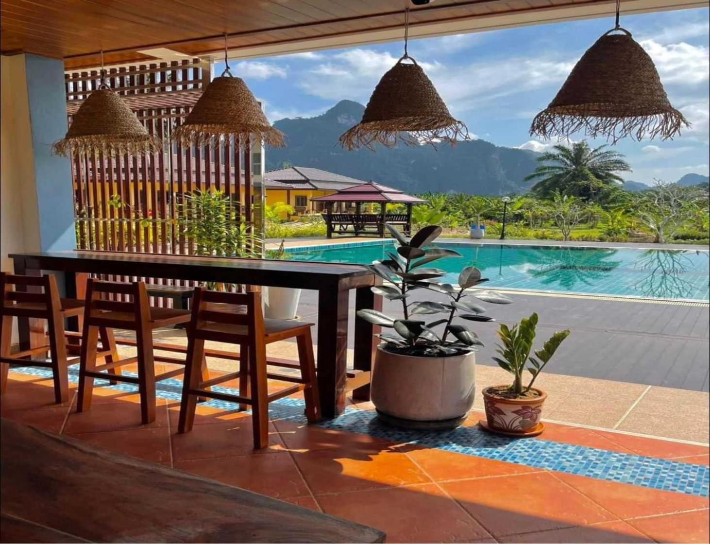 Capital O 75518 Baan Rose Resort Ao Luk Dış mekan fotoğraf