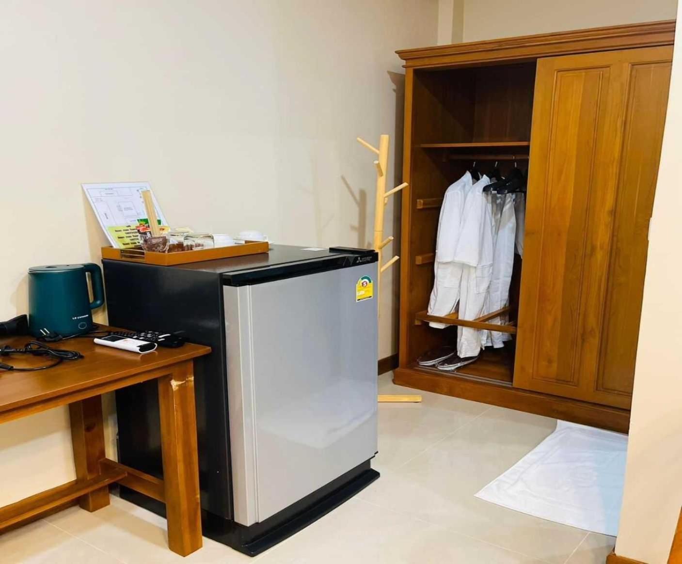 Capital O 75518 Baan Rose Resort Ao Luk Dış mekan fotoğraf