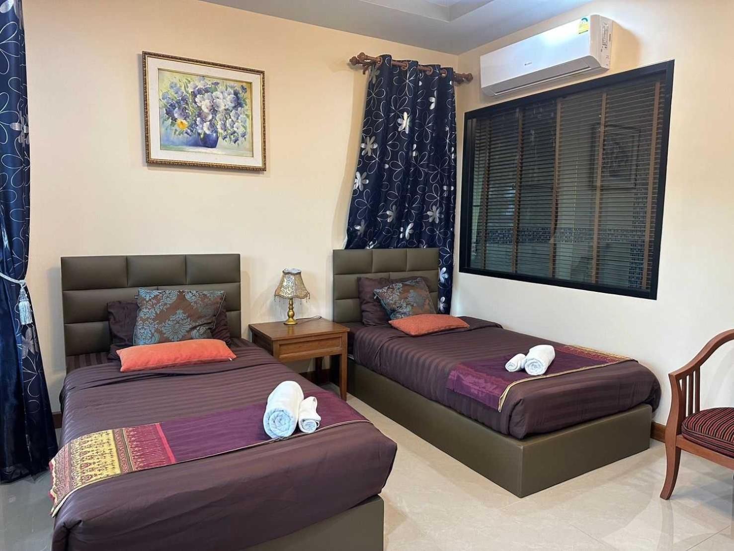 Capital O 75518 Baan Rose Resort Ao Luk Dış mekan fotoğraf